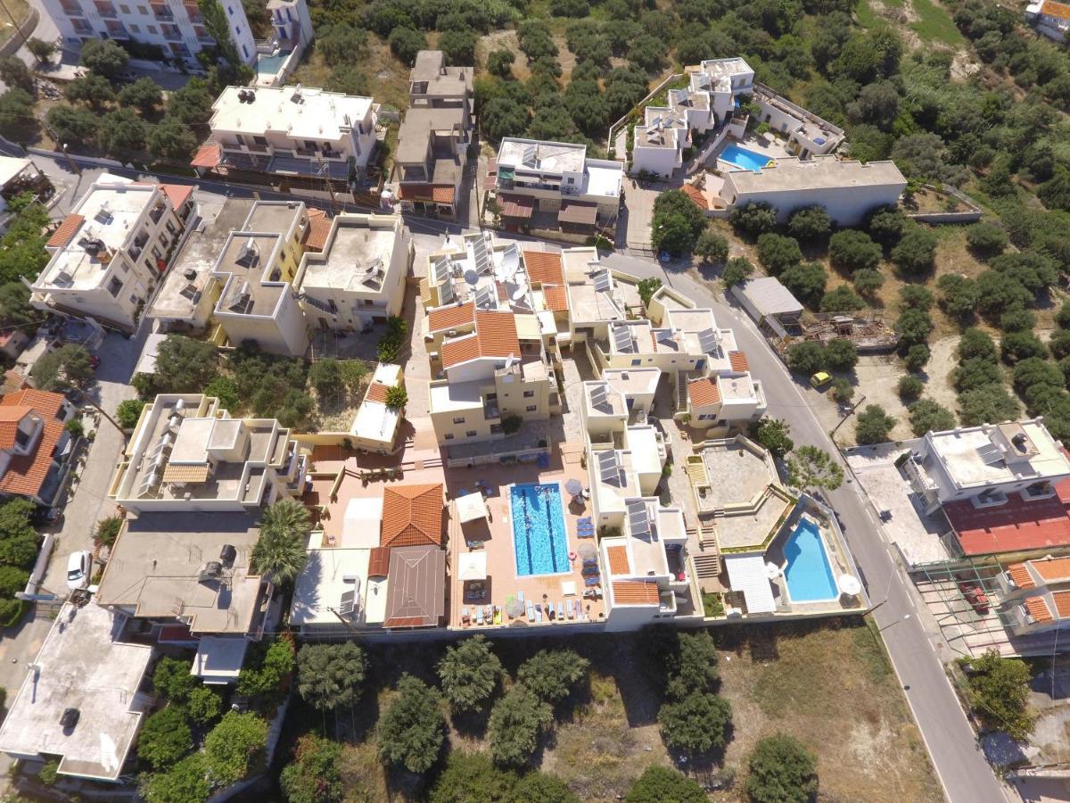 Frida Village 헐소니소스 외부 사진